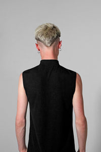 high neck // cut-out tank top black